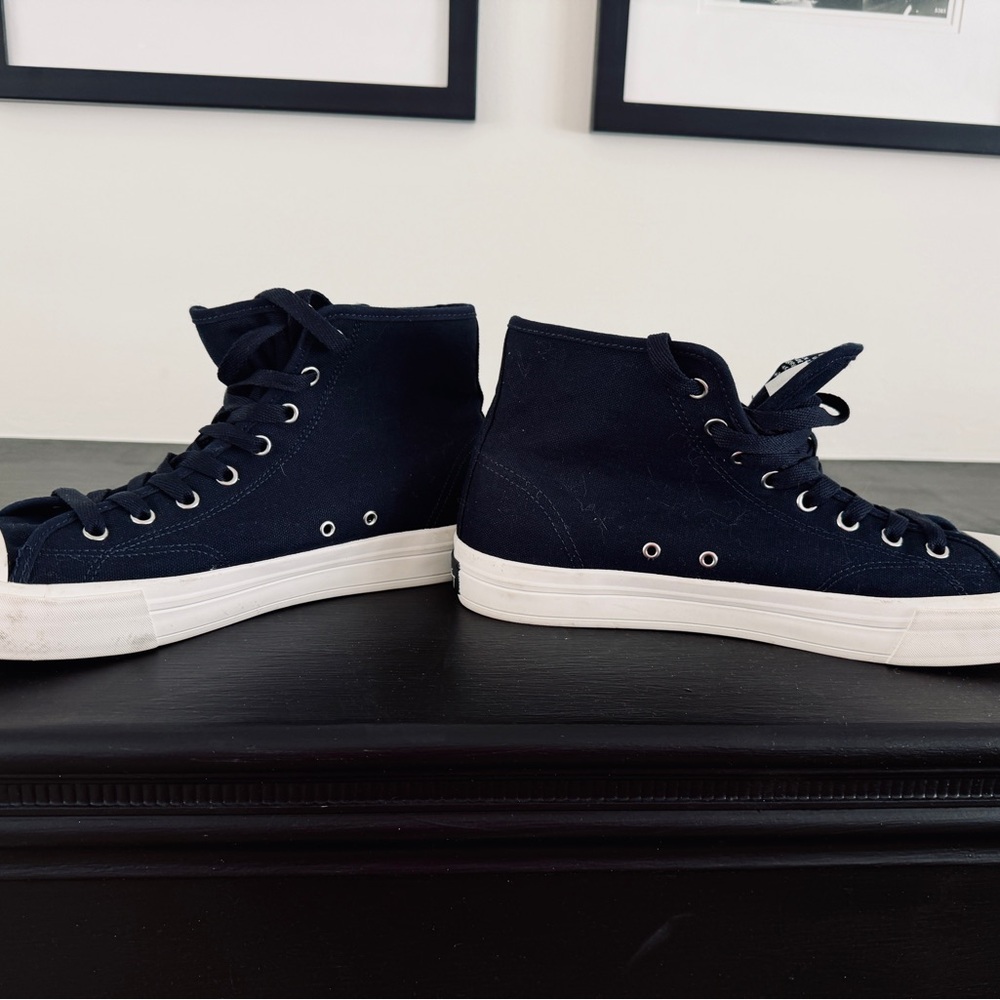 Keith Haring Black High-Tops with Signature Pop Art - Picture 3 of 6